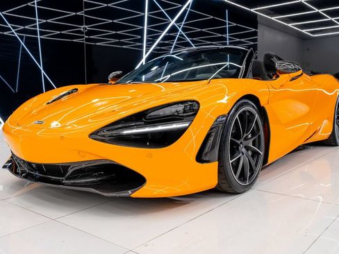 Used 2020 McLaren 720S Spider RWD image 8