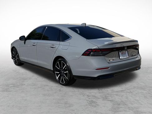 Certified 2023 Honda Accord Touring image 4