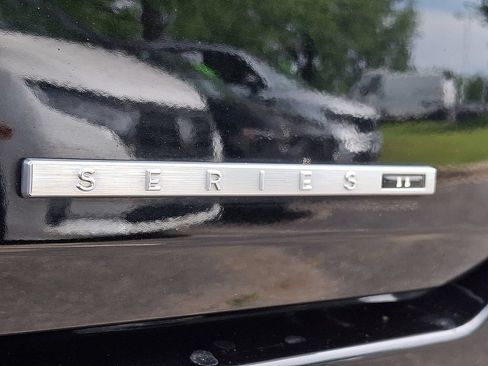 Certified 2024 Jeep Wagoneer Series II w/ Flexible Seating Group AWD/4WD image 34