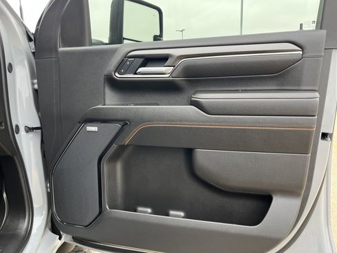 Used 2025 GMC Sierra 2500 AT4 w/ AT4 Premium Plus Package image 23