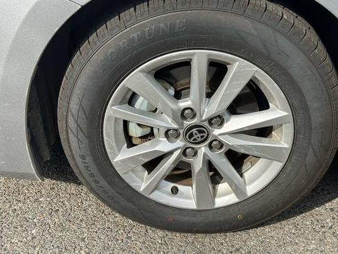Used 2025 Toyota Camry LE FWD image 17