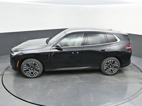 Used 2025 BMW X3 xDrive30i w/ Premium Package image 28