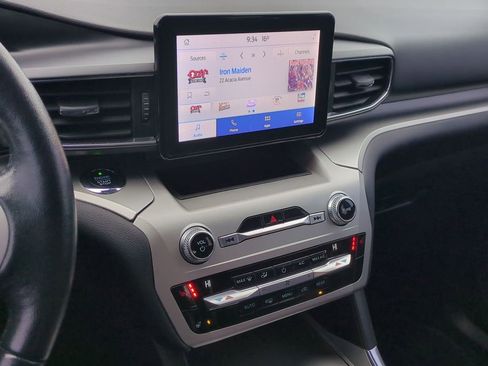 Certified 2021 Ford Explorer XLT w/ Equipment Group 202A image 32