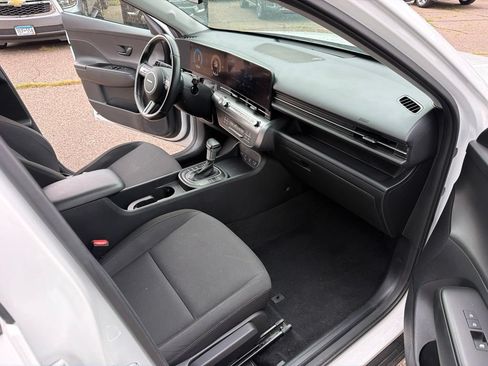 Used 2024 Hyundai Kona SEL FWD image 20