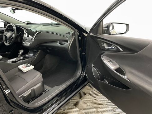 Certified 2021 Chevrolet Malibu LT FWD image 35