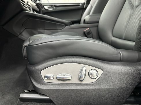 New 2025 Porsche Macan image 31