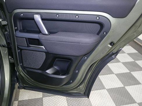 Used 2023 Land Rover Defender 110 X-Dynamic SE image 28