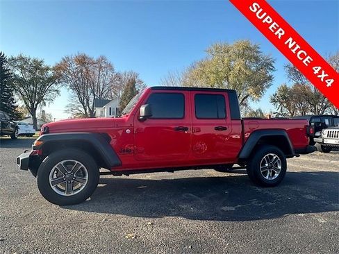 Used 2021 Jeep Gladiator Sport image 4