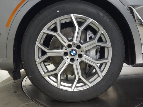 Used 2026 BMW X7 xDrive40i AWD/4WD image 8