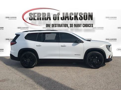 Used 2025 GMC Acadia Elevation w/ Elevation Premium Package FWD image 10