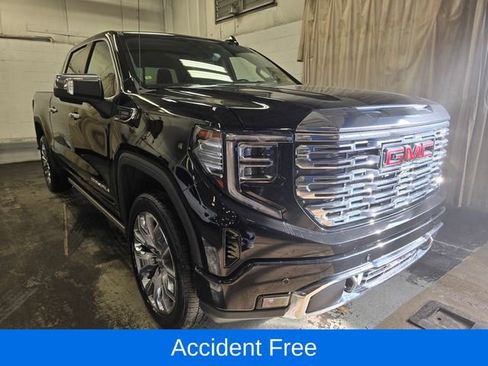 Used 2023 GMC Sierra 1500 Denali w/ Denali Reserve Package AWD/4WD image 4