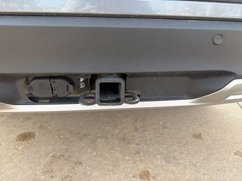 Used 2023 Ford Explorer XLT w/ Equipment Group 202A image 24