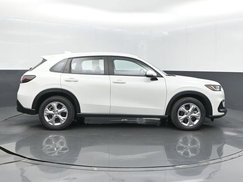 Certified 2024 Honda HR-V LX image 25