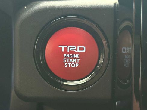 Certified 2025 Toyota Tacoma TRD Sport AWD/4WD image 19
