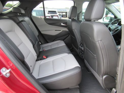 Used 2018 Chevrolet Equinox Premier FWD image 33