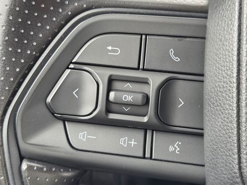Used 2025 Toyota Tundra SR AWD/4WD image 23