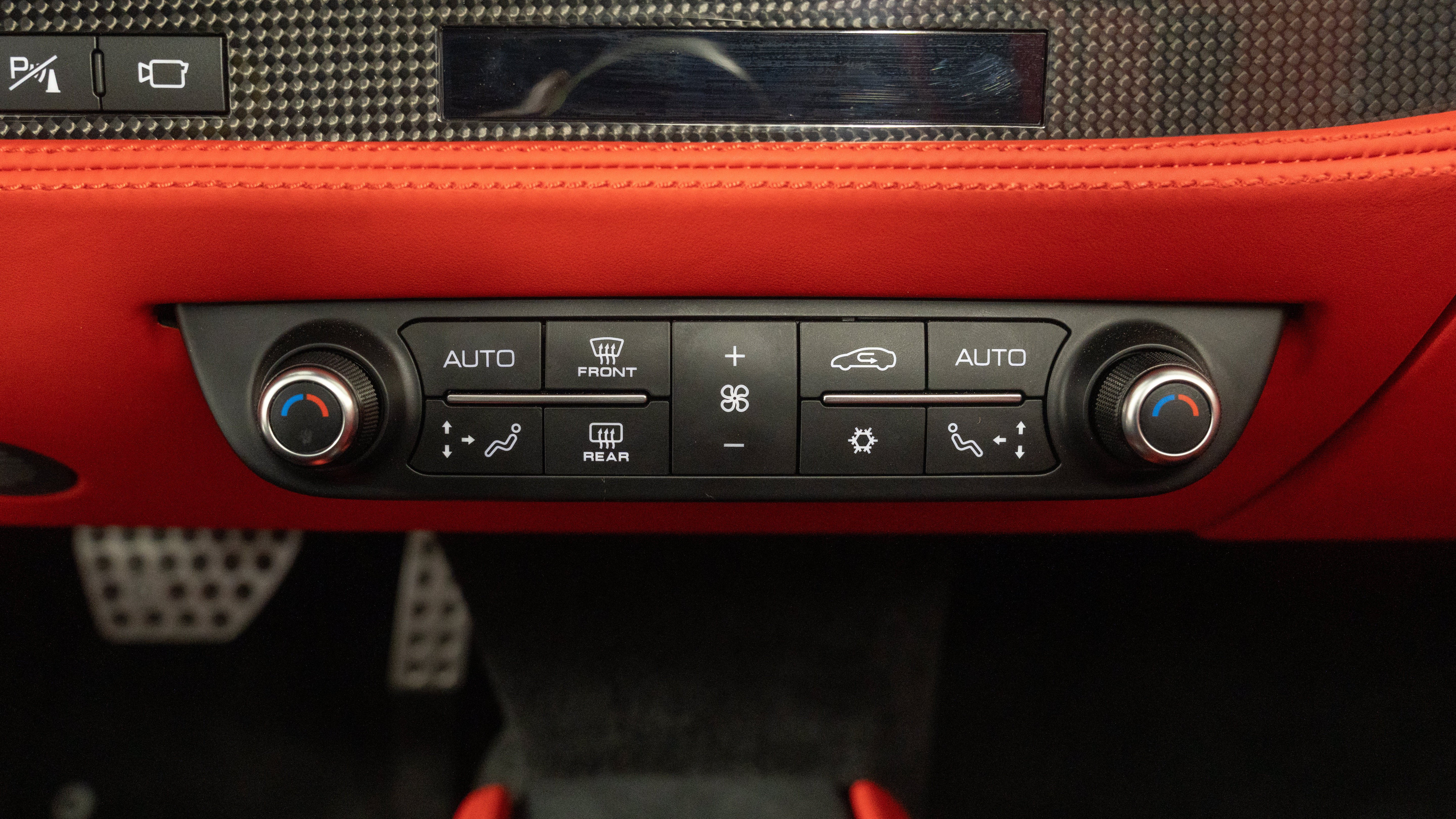 Certified 2021 Ferrari F8 Tributo RWD image 36