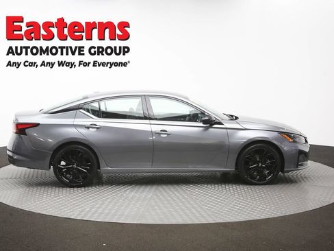 Used 2023 Nissan Altima 2.5 SR FWD image 44