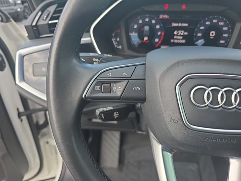Used 2021 Audi Q3 2.0T Premium w/ Convenience Package AWD/4WD image 17