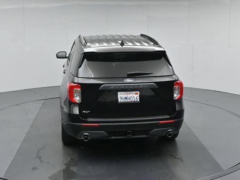 Used 2023 Ford Explorer XLT w/ Equipment Group 202A RWD image 41