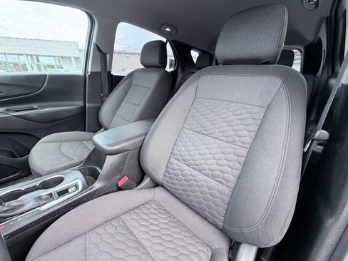 Used 2018 Chevrolet Equinox LT FWD image 21