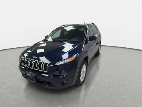 Used 2015 Jeep Cherokee Latitude w/ Cold Weather Group image 4