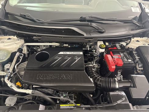 Used 2023 Nissan Rogue SV image 34