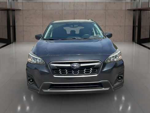 Used 2018 Subaru Crosstrek 2.0i image 2