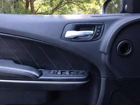 Used 2015 Dodge Charger R/T Scat Pack w/ Beats Audio Group RWD image 30