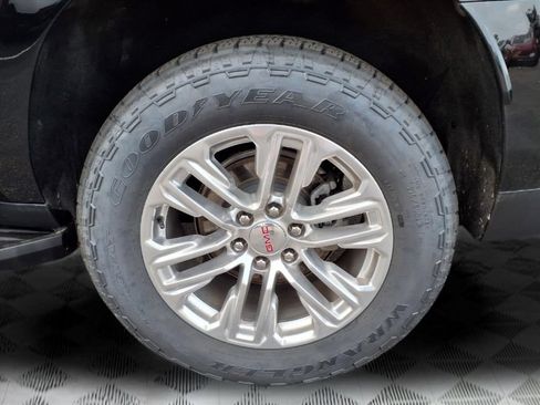Certified 2024 GMC Yukon XL SLE AWD/4WD image 9