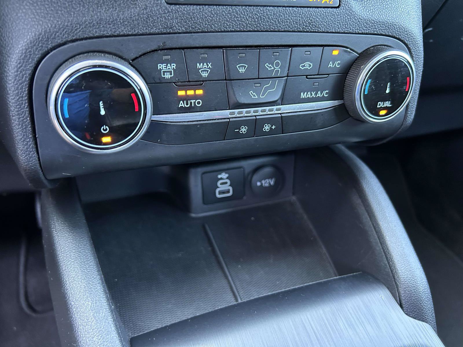 Used 2025 Ford Escape Active AWD/4WD image 18
