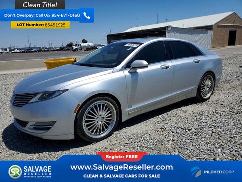 Used 2013 Lincoln MKZ FWD image 1