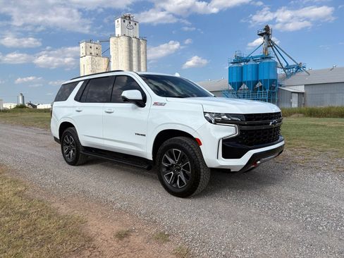 Used 2022 Chevrolet Tahoe Z71 w/ Z71 Off-Road Package AWD/4WD image 2