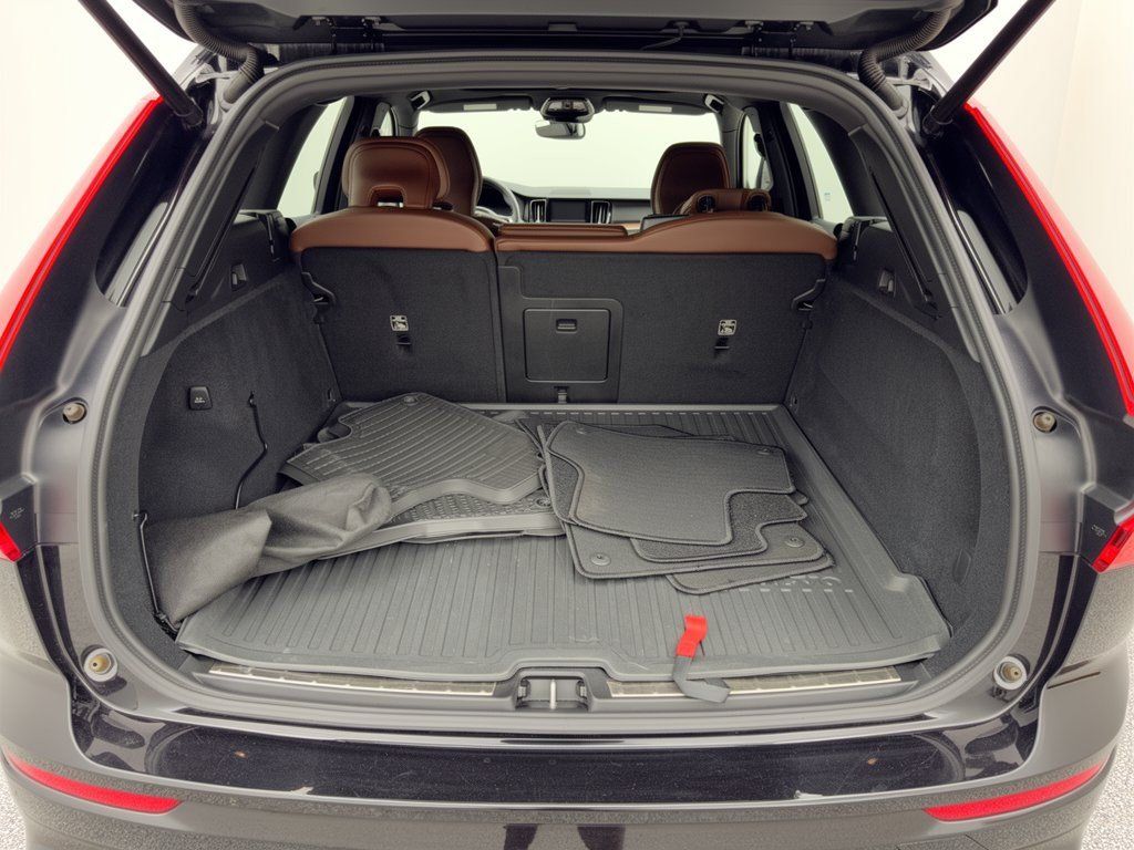 Used 2024 Volvo XC60 B5 Ultimate AWD/4WD image 28