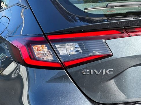 Used 2025 Honda Civic Sport image 27