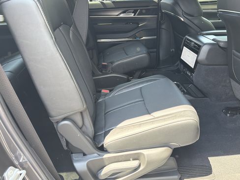 New 2026 Jeep Grand Wagoneer L Summit w/ Premium Group III AWD/4WD image 18