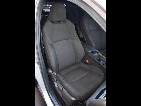 Used 2019 Toyota C-HR LE FWD image 33