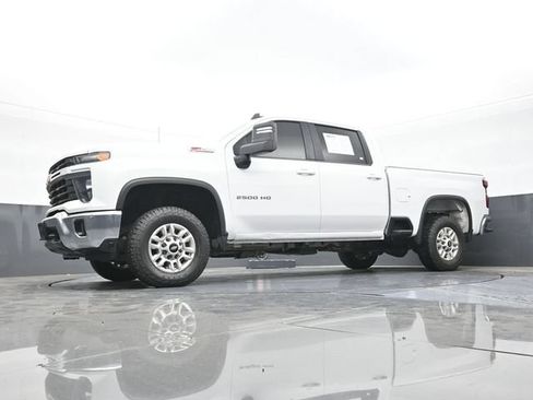 Used 2024 Chevrolet Silverado 2500 LT w/ Safety Package AWD/4WD image 63
