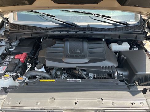 Used 2024 Nissan Titan PRO-4X w/ Pro-4x Convenience Package image 30