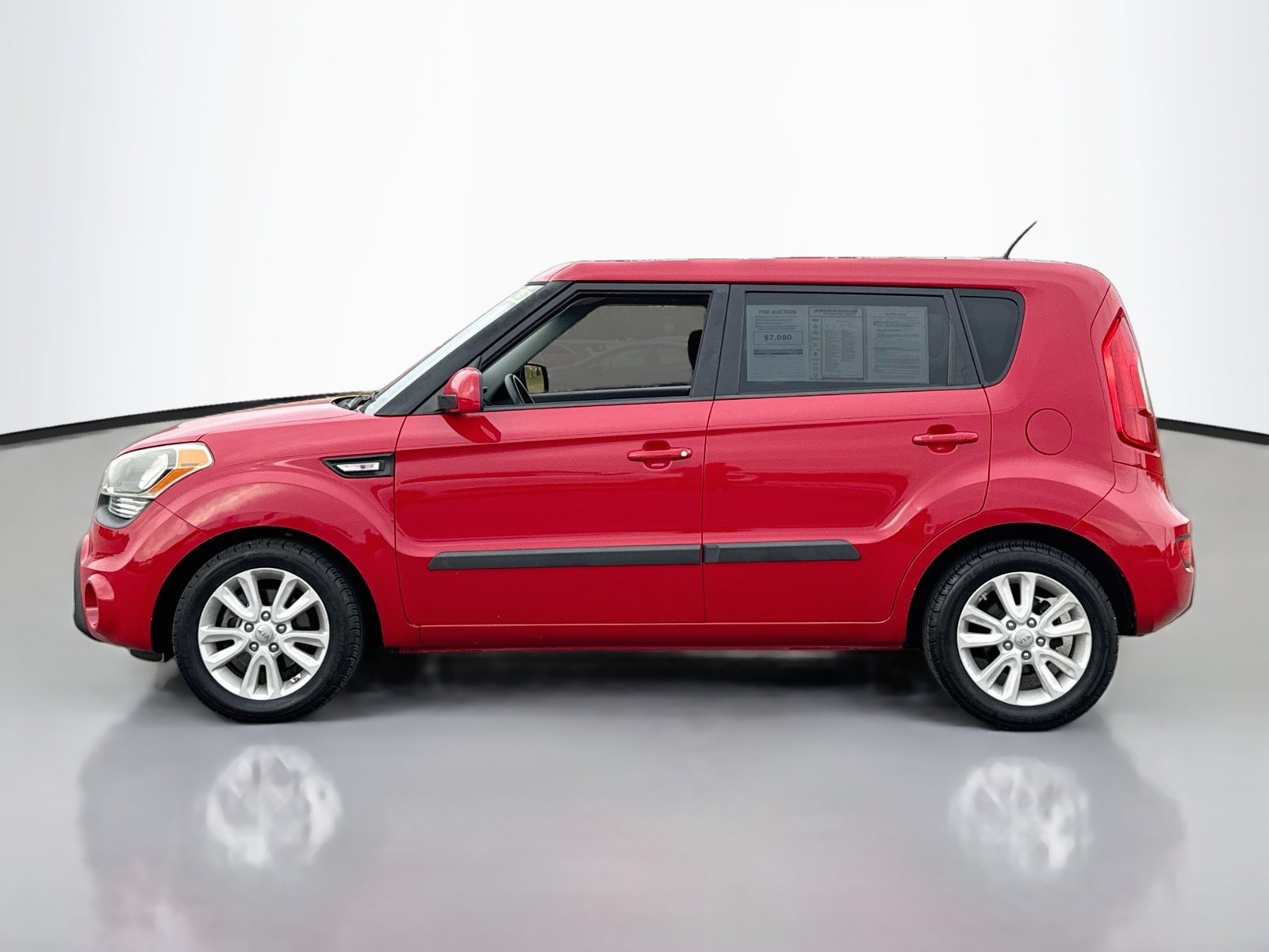 Used 2013 Kia Soul FWD image 4