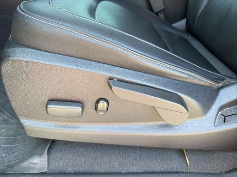 Used 2022 Chevrolet Colorado ZR2 w/ ZR2 Dusk Special Edition image 16