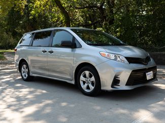 Used 2020 Toyota Sienna L video 2