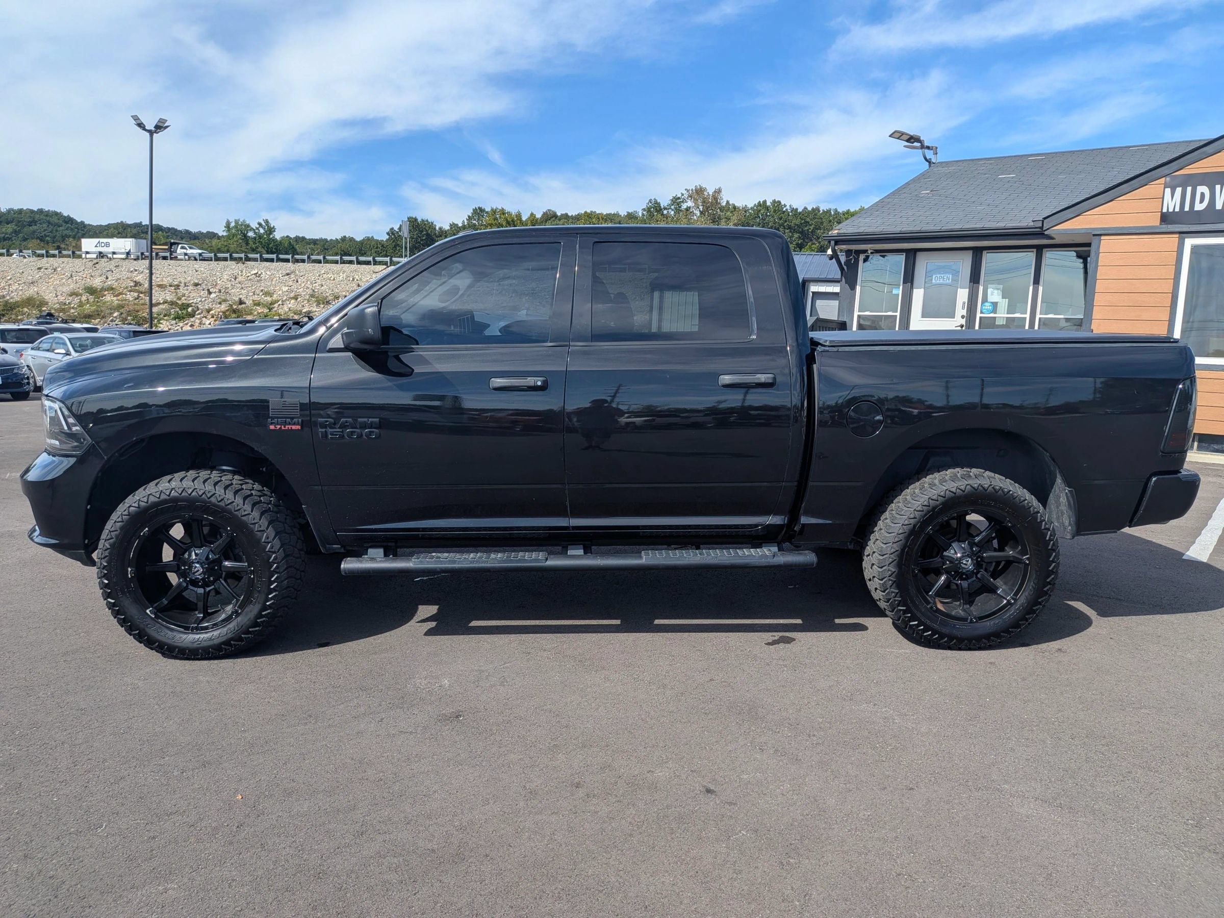 Used 2018 RAM 1500 Express w/ Black Ram 1500 Express Group AWD/4WD image 3
