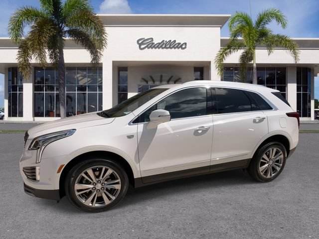 Certified 2024 Cadillac XT5 Premium Luxury w/ Technology Package FWD image 7