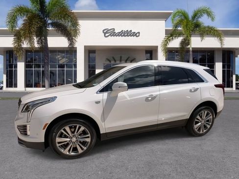 Certified 2024 Cadillac XT5 Premium Luxury w/ Technology Package FWD image 7