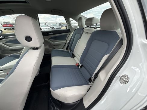 New 2026 Volkswagen Jetta SE FWD image 23