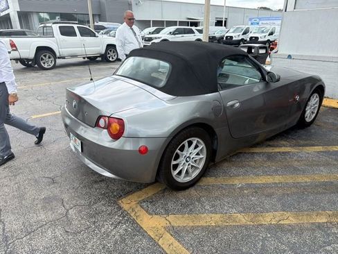 Used 2004 BMW Z4 2.5i RWD image 4