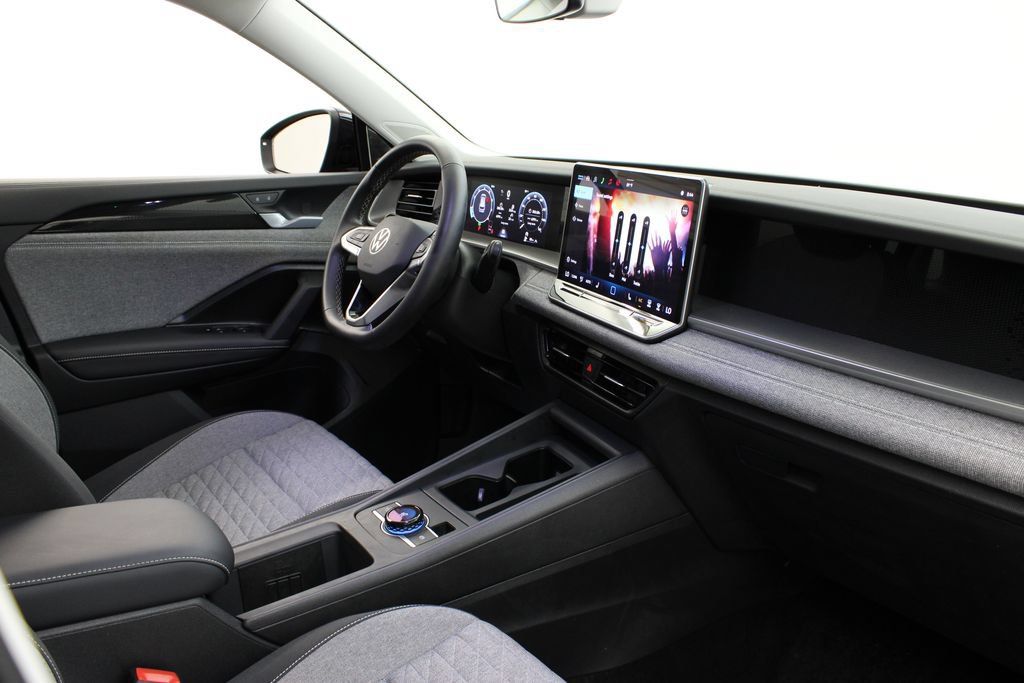 Certified 2026 Volkswagen Tiguan S AWD/4WD image 23