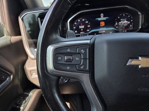Used 2023 Chevrolet Silverado 1500 LT AWD/4WD image 25