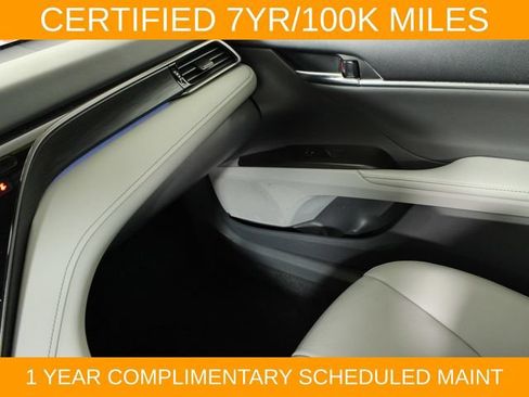 Used 2022 Toyota Camry XLE FWD image 15